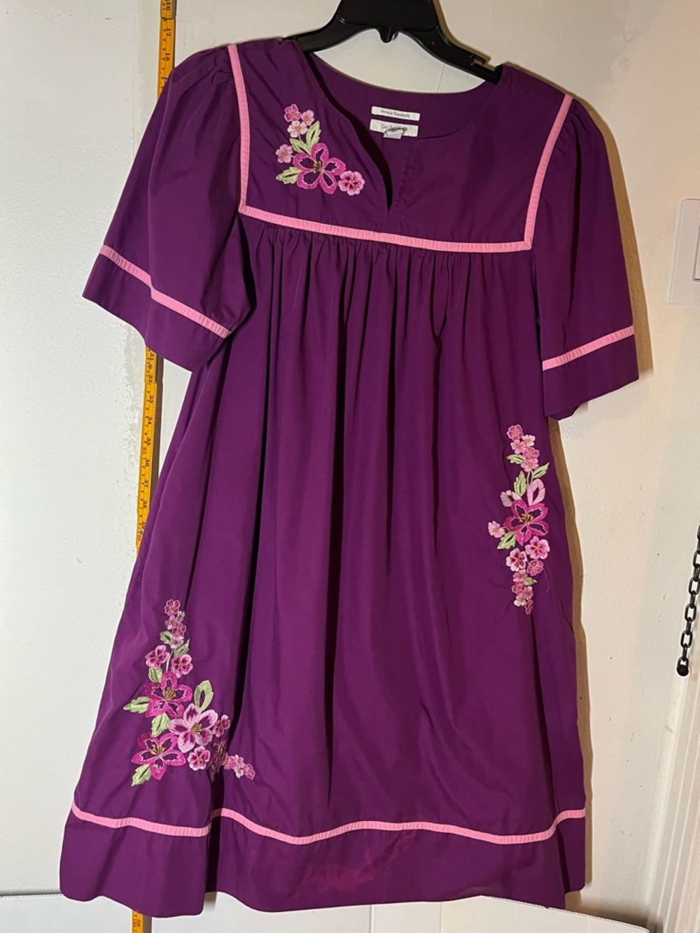 VTG Go Softly Purple Floral Embroidered House Dress MuuMuu Womens M Patio Granny
